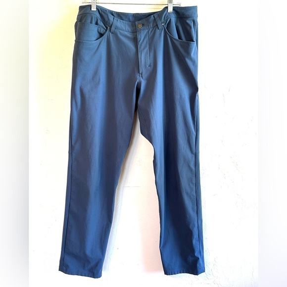 Lululemon Men’s Blue Active Wear Pants (Damaged) Front Zip and 5 Pockets Sz 36 - Picture 1 of 10